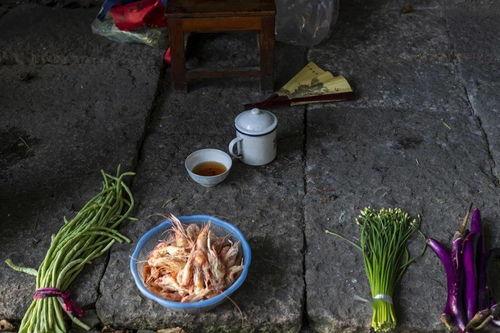 芳草横街吃瓜栏,吃瓜栏里话古今
