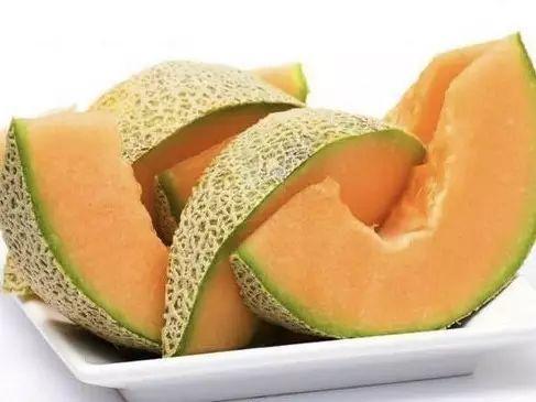 哈密瓜手抓着吃,尽享夏日清新美味