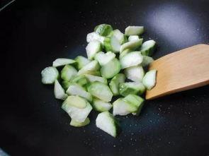 黄瓜能和瓠瓜一起吃吗,黄瓜与瓠瓜的搭配食用探讨