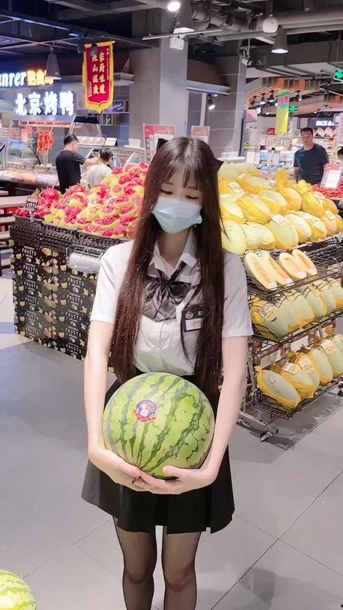 大热天开始吃瓜,瓜果飘香——炎炎夏日里的消暑美食之旅