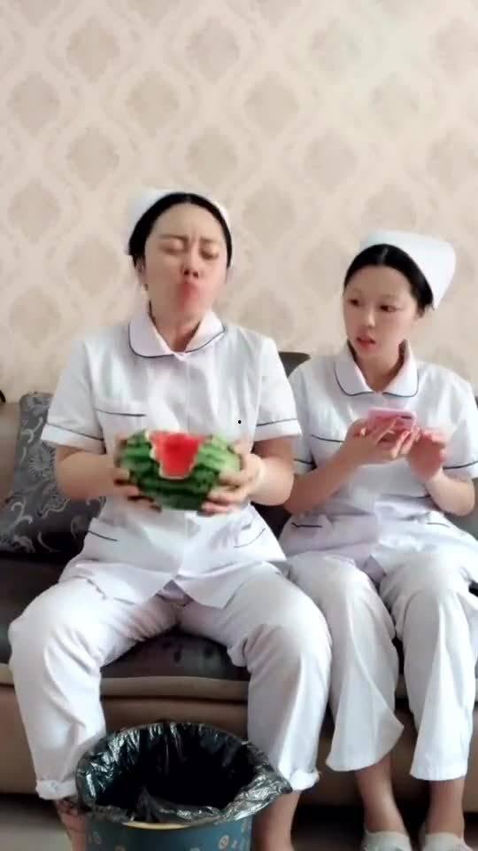 护士大夫吃瓜,揭秘医疗界的趣味瞬间