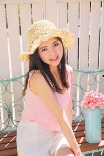 小魔女kiki吃瓜,一场甜蜜的吃瓜盛宴