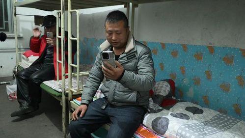 瓜州县吃瓜群众图片实拍,感受当地民俗风情