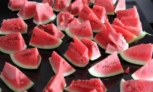 桃籽吃瓜,探寻古今美食的交融之美