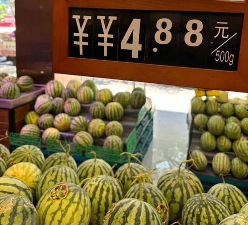 莱通市场吃瓜,瓜香四溢，人间烟火气