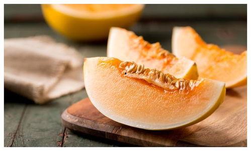 狗狗少量吃哈密瓜