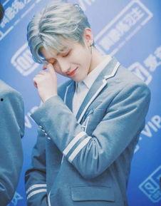 爆料吃瓜周翊然,吃瓜群众热议背后的真相