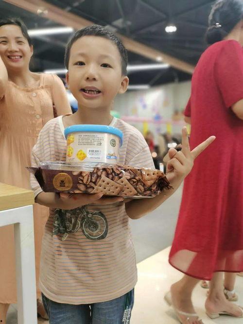 吃瓜的姿势视频,揭秘吃瓜姿势视频的火爆之谜